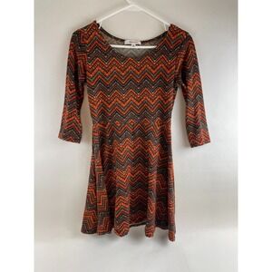 Club Soda Dress Junior Medium Multicolor Orange Chevron Above the Knee Boatneck